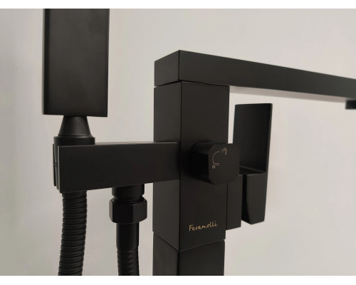 Напольный смеситель для ванны Feramolli Cubo BL639, черный