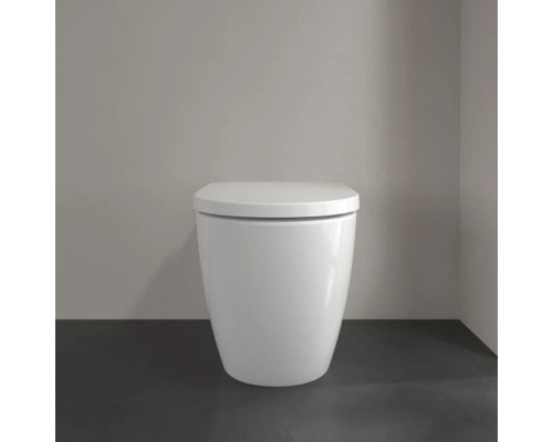 Купить Приставной безободковый унитаз Villeroy & Boch Subway 3.0 4671T0R1 в магазине сантехники Santeh-Crystal.ru