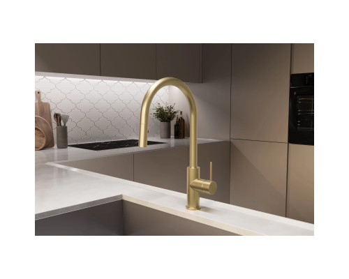 Смеситель для кухни Vincea City VKF-2C1BG с выдвижным изливом, золотой матовый