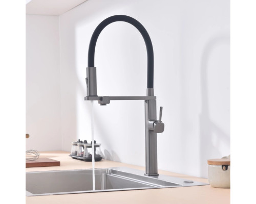 Смеситель для кухни Vincea VKF-119GM с подключением к фильтру, гибким изливом, вороненая сталь