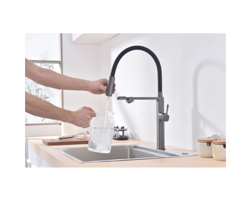 Смеситель для кухни Vincea VKF-119GM с подключением к фильтру, гибким изливом, вороненая сталь