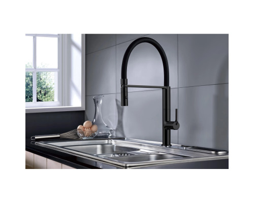 Смеситель для кухни Vincea VKF-114MB с гибким изливом, черный матовый