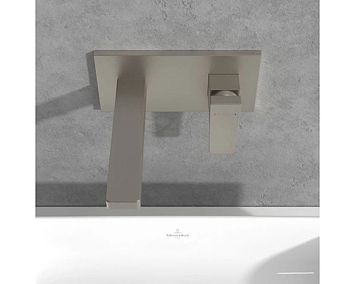 Заказать Смеситель для раковины с донным клапаном Villeroy & Boch Architectura Square TVW12500300064 в магазине сантехники Santeh-Crystal.ru