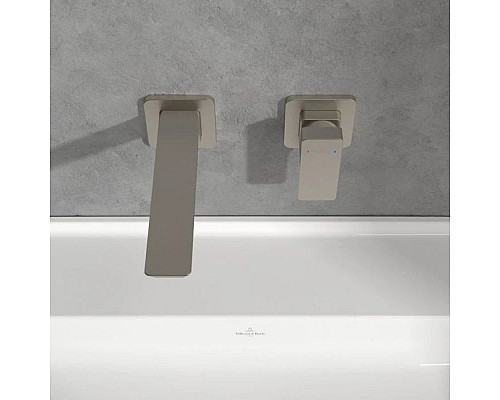 Приобрести Смеситель для раковины без донного клапана Villeroy & Boch Subway 3.0 TVW11200700064 в магазине сантехники Santeh-Crystal.ru