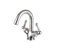 Смеситель для умывальника c поворотным изливом Lemark Plus Balance LM1307C