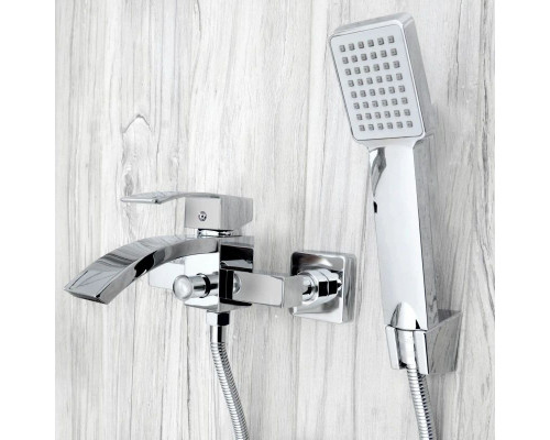 Заказать Смеситель для ванны Rea Enzo REA-B0223 в магазине сантехники Santeh-Crystal.ru