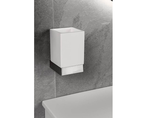 Стакан для зубных щеток Boheme Qubic 10724-NB цвет Брашированный никель