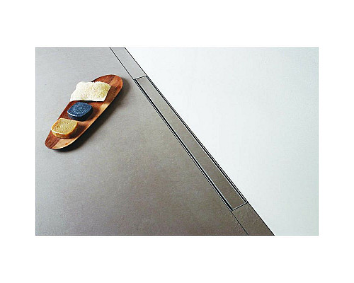 Заказать Душевой лоток Berges B1 Keramik 700 090018 с решеткой Хром матовый в магазине сантехники Santeh-Crystal.ru