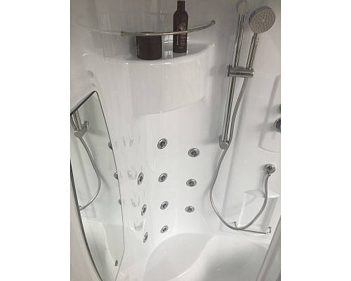 Santeh-Crystal.ru: Душевая кабина Royal Bath NRW 100x100 RB100NRW-C-CH-P с паром с гидромассажем Заказать Душевая кабина Royal Bath NRW 100x100 RB100NRW-C-CH-P с паром с гидромассажем в магазине сантехники Santeh-Crystal.ru