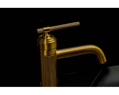 Смеситель для раковины Boheme Eterna 175-G цвет Золото