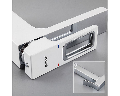 Купить Смеситель для раковины Gappo G17-8 G1017-1 с гигиеническим душем Белый Хром в магазине сантехники Santeh-Crystal.ru
