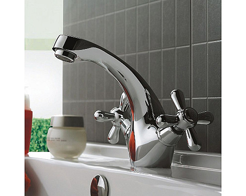 Santeh-Crystal.ru: Смеситель для раковины Haiba HB1025 Хром Купить Смеситель для раковины Haiba HB1025 Хром в магазине сантехники Santeh-Crystal.ru
