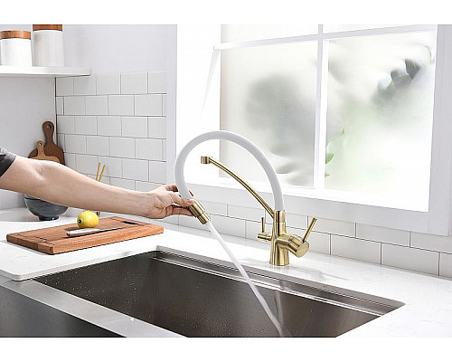 Приобрести Смеситель для кухни Paulmark Siegen Si213111-BRw Бронза Белый в магазине сантехники Santeh-Crystal.ru