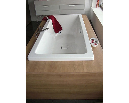 Santeh-Crystal.ru: Стальная ванна Kaldewei Conoduo 733 180x80 235100013001 с покрытием Easy-clean Купить Стальная ванна Kaldewei Conoduo 733 180x80 235100013001 с покрытием Easy-clean в магазине сантехники Santeh-Crystal.ru