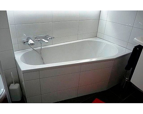 Приобрести Акриловая ванна Riho Delta 150x80 B067001005 (BB8100500000000) L без гидромассажа в магазине сантехники Santeh-Crystal.ru