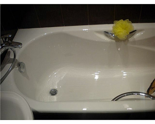 Приобрести Чугунная ванна Roca Malibu 170x75 2309G000R с отверстиями для ручек с антискользящим покрытием в магазине сантехники Santeh-Crystal.ru