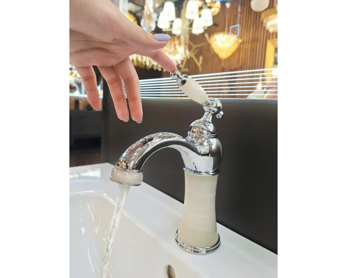 Смеситель для раковины AltroBagno Opera 0117 CrGi