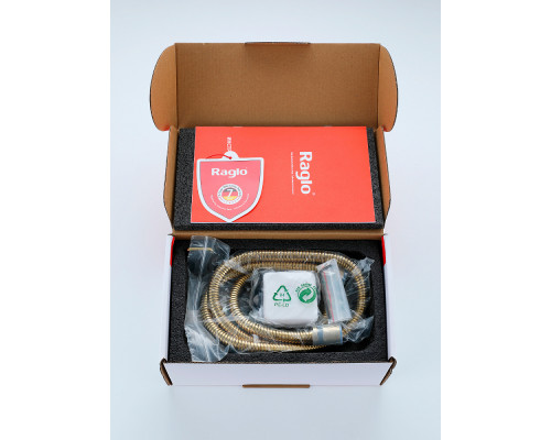 Смеситель Raglo R01.51.23 с гигиеническим душем настенный , золото