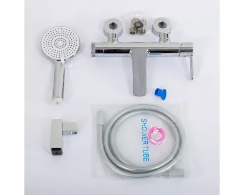 Смеситель для ванны и душа в комплекте с ручным душем, шлангом и держателем CEZARES LUX-VD-01