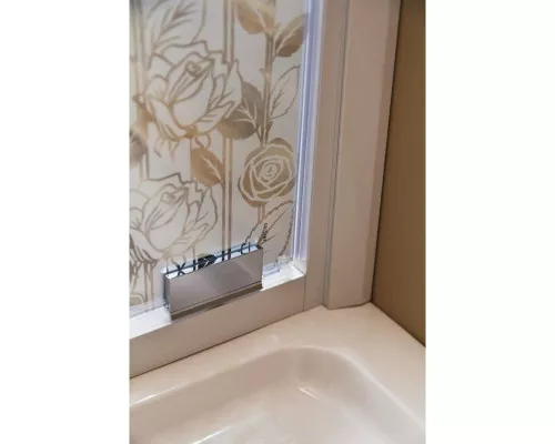 Заказать Душевая дверь распашная Cezares Rosa 60 см ROSA-BA-1-60-RO-Bi в магазине сантехники Santeh-Crystal.ru