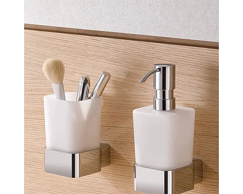 Приобрести Дозатор жидкого мыла Kludi E2 4997605 в магазине сантехники Santeh-Crystal.ru