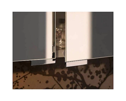 Купить Зеркальный шкаф со светодиодной подсветкой 65х75 Keuco Royal Universe 12702171301 в магазине сантехники Santeh-Crystal.ru