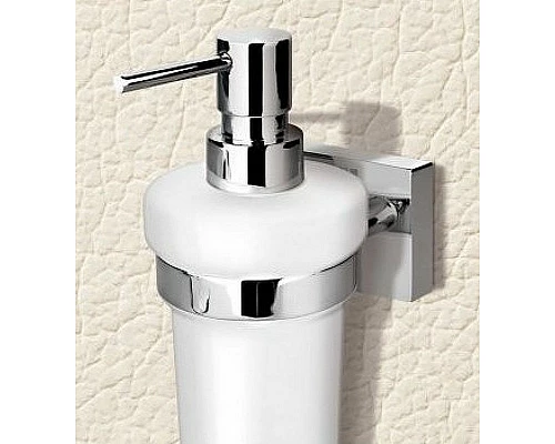 Купить Дозатор для жидкого мыла Bemeta Beta 132109017 Хром в магазине сантехники Santeh-Crystal.ru