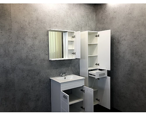 Приобрести Зеркало со шкафом Comforty Модена М-60 00-00001639 Белое матовое в магазине сантехники Santeh-Crystal.ru