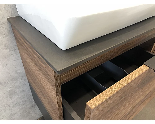 Купить Тумба с раковиной Comforty Штутгарт 60 00004151039 подвесная Дуб темно-коричневый Черная столешница в магазине сантехники Santeh-Crystal.ru