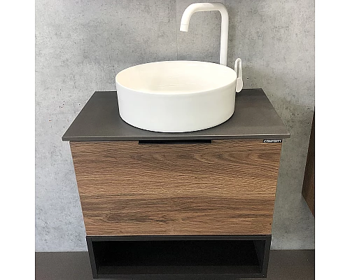 Купить Тумба с раковиной Comforty Штутгарт 60 00-00001698 подвесная Дуб темно-коричневый Черная столешница в магазине сантехники Santeh-Crystal.ru