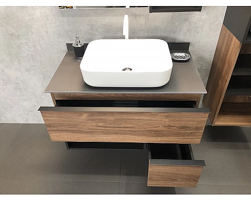 Купить Тумба с раковиной Comforty Штутгарт 90 00-00002868 подвесная Дуб темно-коричневый Черная матовая в магазине сантехники Santeh-Crystal.ru