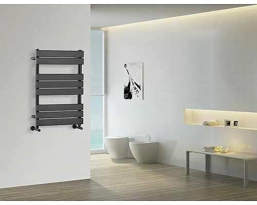 Приобрести Водяной полотенцесушитель Boheme Venturo 720-B Черный в магазине сантехники Santeh-Crystal.ru