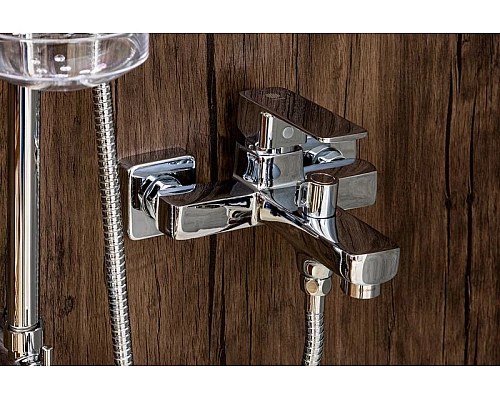 Приобрести Душевая система Orange Plito M16-933cr Хром в магазине сантехники Santeh-Crystal.ru