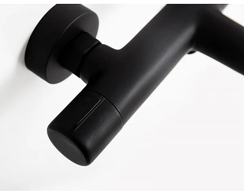 Купить Смеситель для ванны BelBagno Uno UNO-VASM-NERO Черный матовый в магазине сантехники Santeh-Crystal.ru