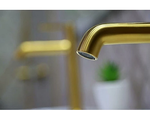 Купить Смеситель для раковины Cezares Eco ECO-LS-BORO-W0 Брашированное золото в магазине сантехники Santeh-Crystal.ru