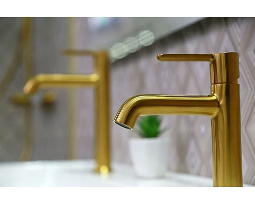 Купить Смеситель для раковины Cezares Eco ECO-LS-BORO-W0 Брашированное золото в магазине сантехники Santeh-Crystal.ru