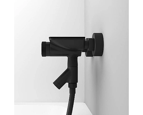 Купить Смеситель для ванны Iddis Shelfy SHEBLBTi02WA Черный матовый в магазине сантехники Santeh-Crystal.ru