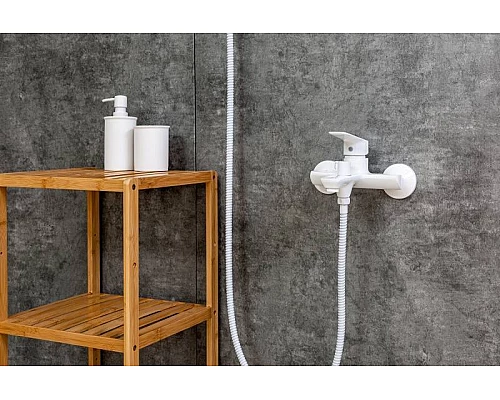 Купить Смеситель для ванны Orange Aristo M19-300W Белый в магазине сантехники Santeh-Crystal.ru