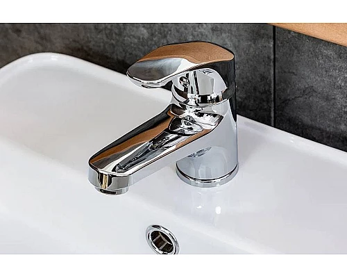 Заказать Смеситель для раковины Orange OneLife P01-022cr с гигиеническим душем Хром в магазине сантехники Santeh-Crystal.ru