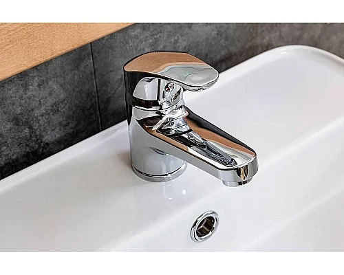 Заказать Смеситель для раковины Orange OneLife P01-022cr с гигиеническим душем Хром в магазине сантехники Santeh-Crystal.ru