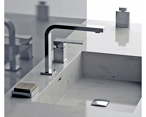 Приобрести Смеситель для раковины Remer Qubica Q57 Хром в магазине сантехники Santeh-Crystal.ru