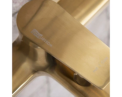 Купить Смеситель для ванны WasserKRAFT Aisch 5501 Золото матовое в магазине сантехники Santeh-Crystal.ru