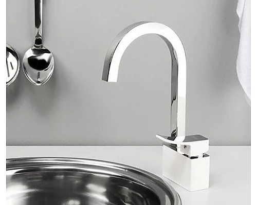 Заказать Смеситель для кухни WasserKRAFT Aller 1067W Белый Хром в магазине сантехники Santeh-Crystal.ru