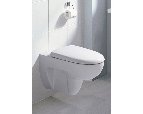 Купить Комплект унитаза Geberit Renova 500.124.TC.R с инсталляцией Duofix с сиденьем Микролифт и клавишей смыва Хром глянцевый в магазине сантехники Santeh-Crystal.ru