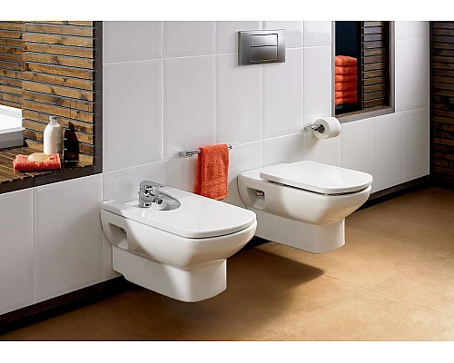 Приобрести Комплект унитаза с инсталляцией Roca Dama Senso 893104680 с сиденьем Микролифт в магазине сантехники Santeh-Crystal.ru