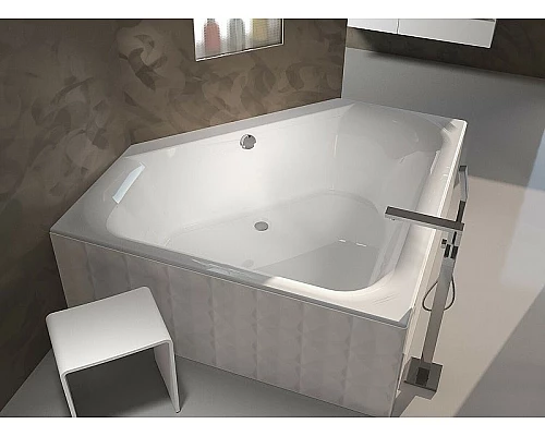 Заказать Акриловая ванна Riho Austin 145x145 B005001005 (BA1100500000000) без гидромассажа в магазине сантехники Santeh-Crystal.ru